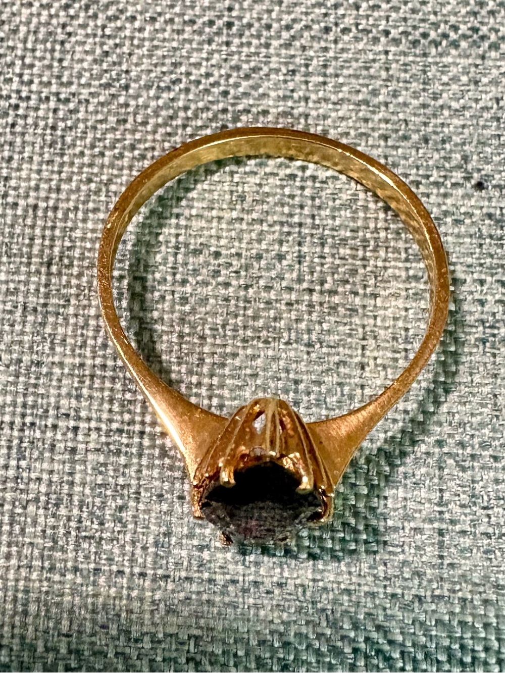 Vintage 18k yellow gold 14 prong marquise cut deep red garnet ring - Picture 6 of 8